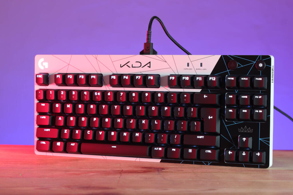 Logitech G Pro K/DA, review y unboxing del teclado más cool de Logitech G